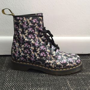 floral 1460 size 7 Dr Martens